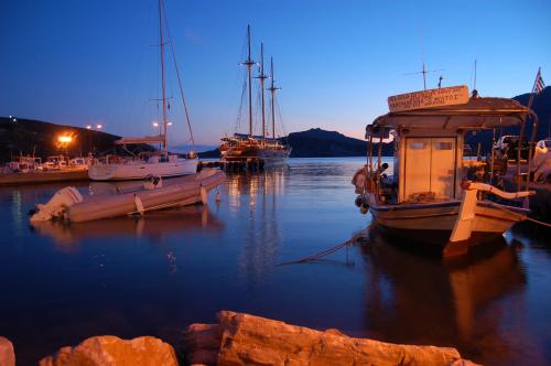 Patras Rooms est 1990 - last minute hotel in Unknown City