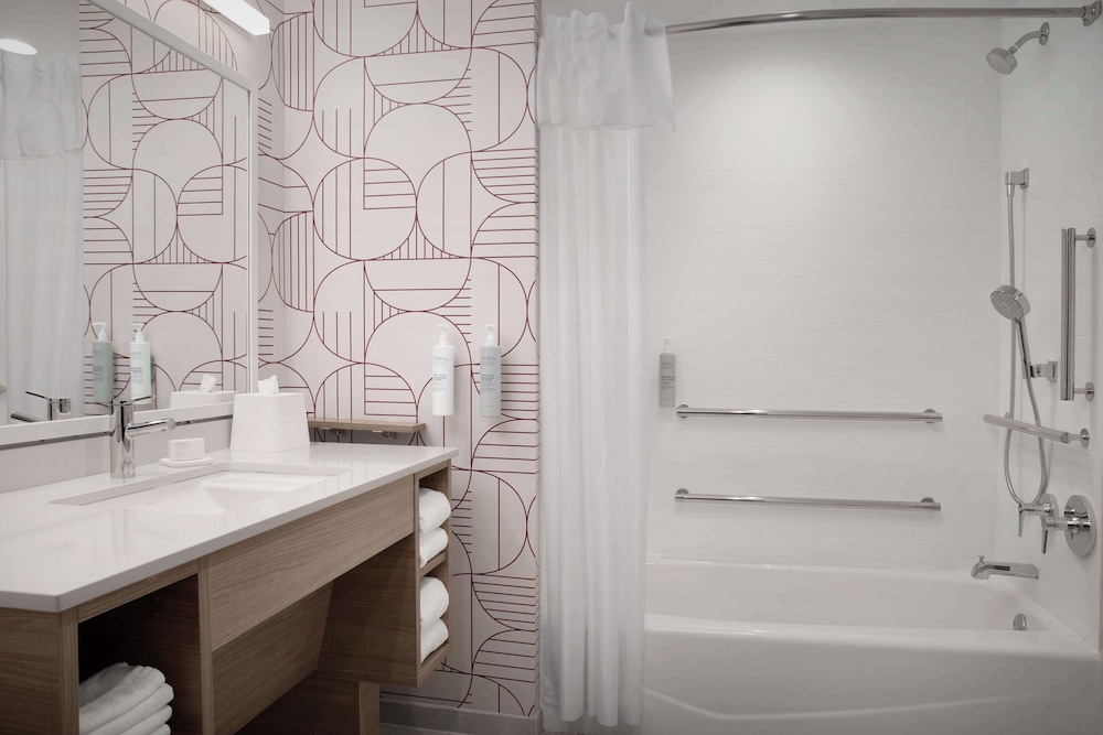 Home2 Suites by Hilton Lakeland North I 4 - photo 24