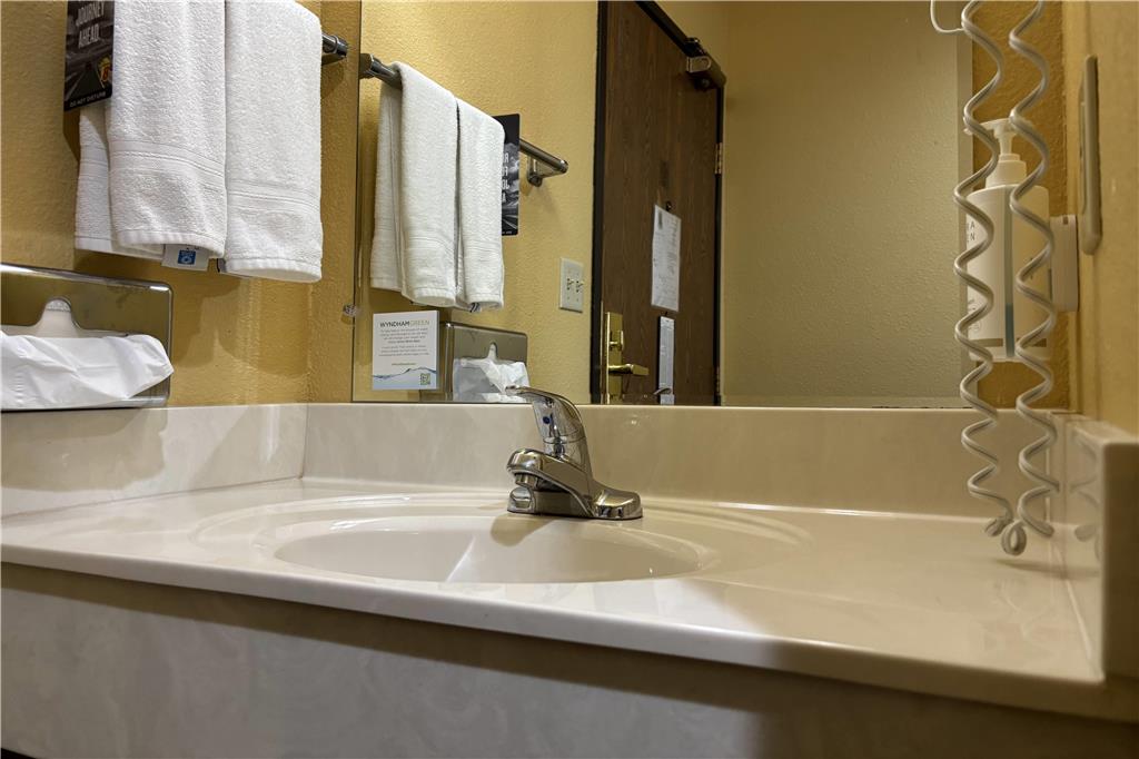Super 8 by Wyndham Staunton - photo 21
