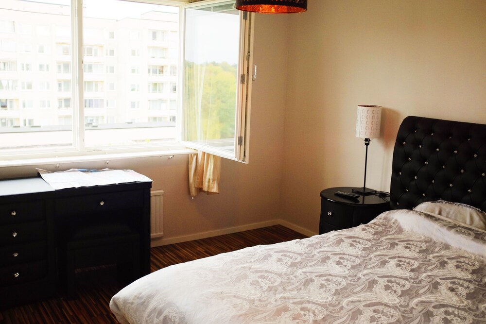 Central 2 Bedroom Apartment 10072913 — Sollentuna