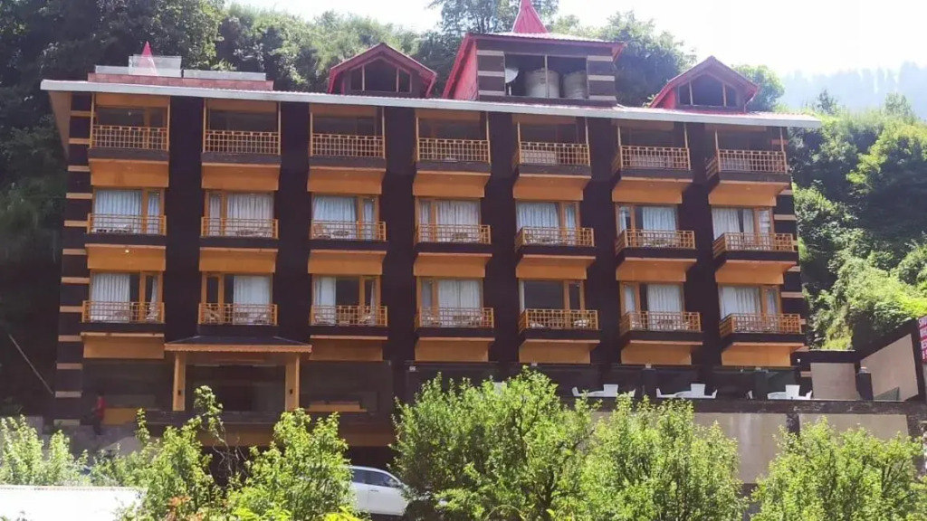 Hotel Snow White Resorts in Manali, India