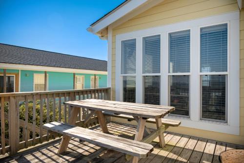 Brigantine by Oak Island Accommodations - photo 39
