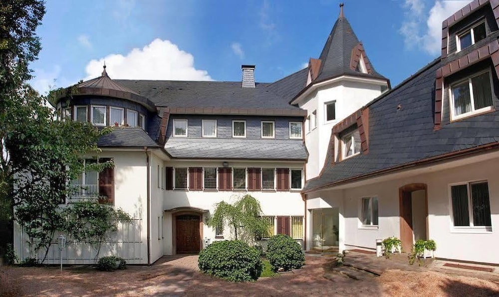 Hotel Villa Falkenberg in Duesseldorf, Germany