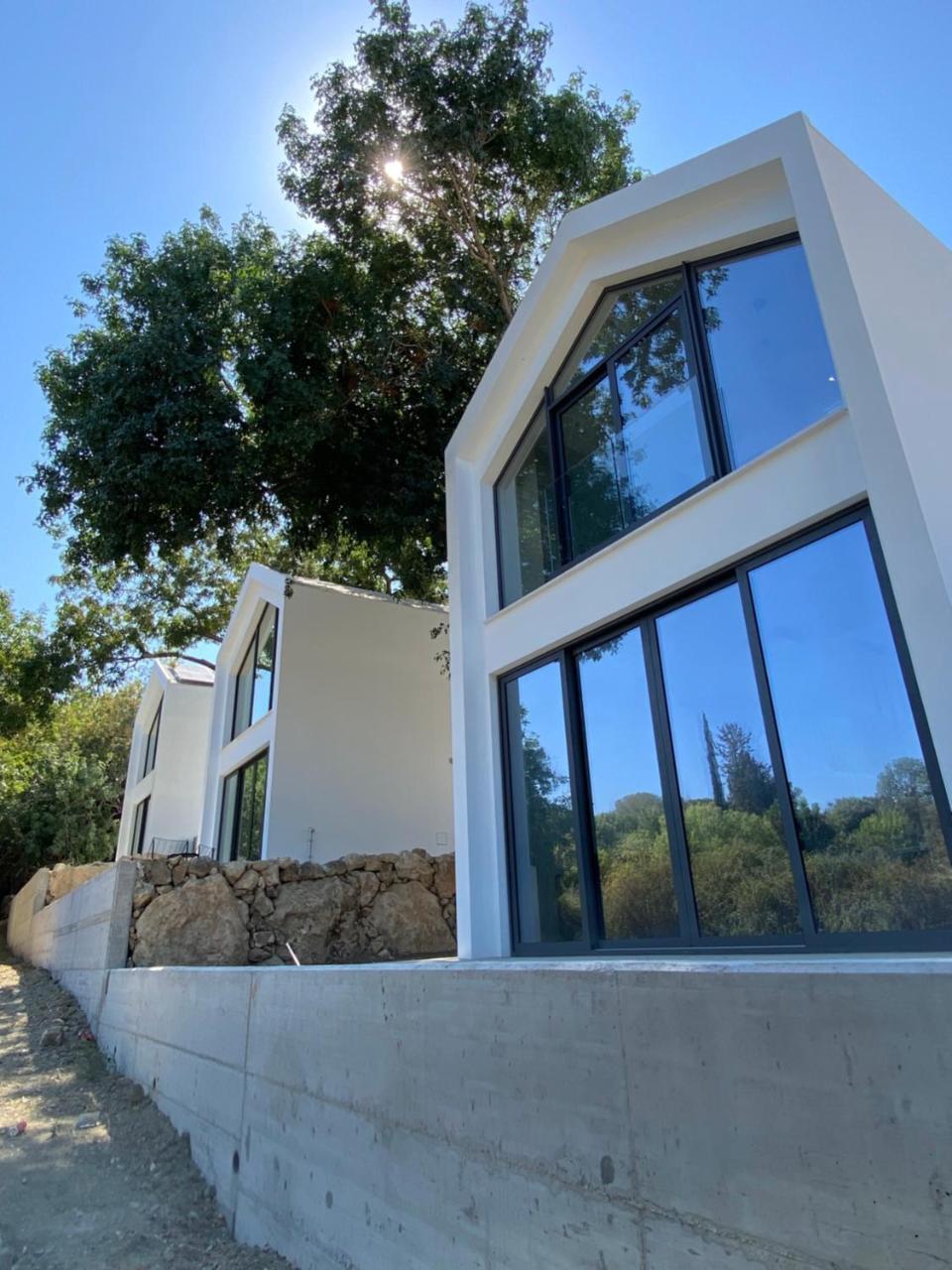 Tremythia Homes Deluxe loft and 2 bed houses