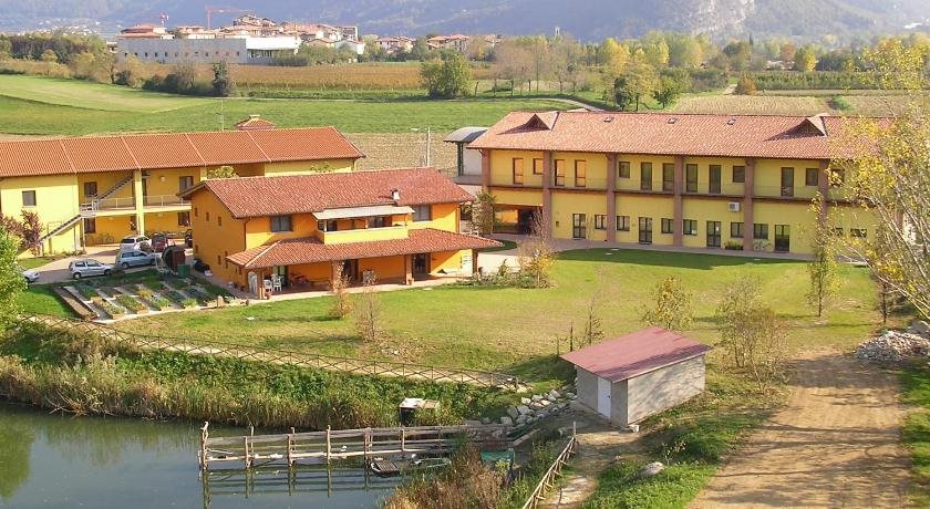 Cascina Clarabella in Corte Franca, Italy
