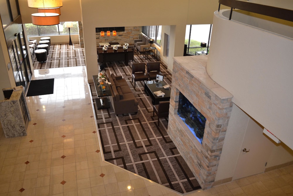 Doubletree by Hilton Houston Hobby Airport - photo 4