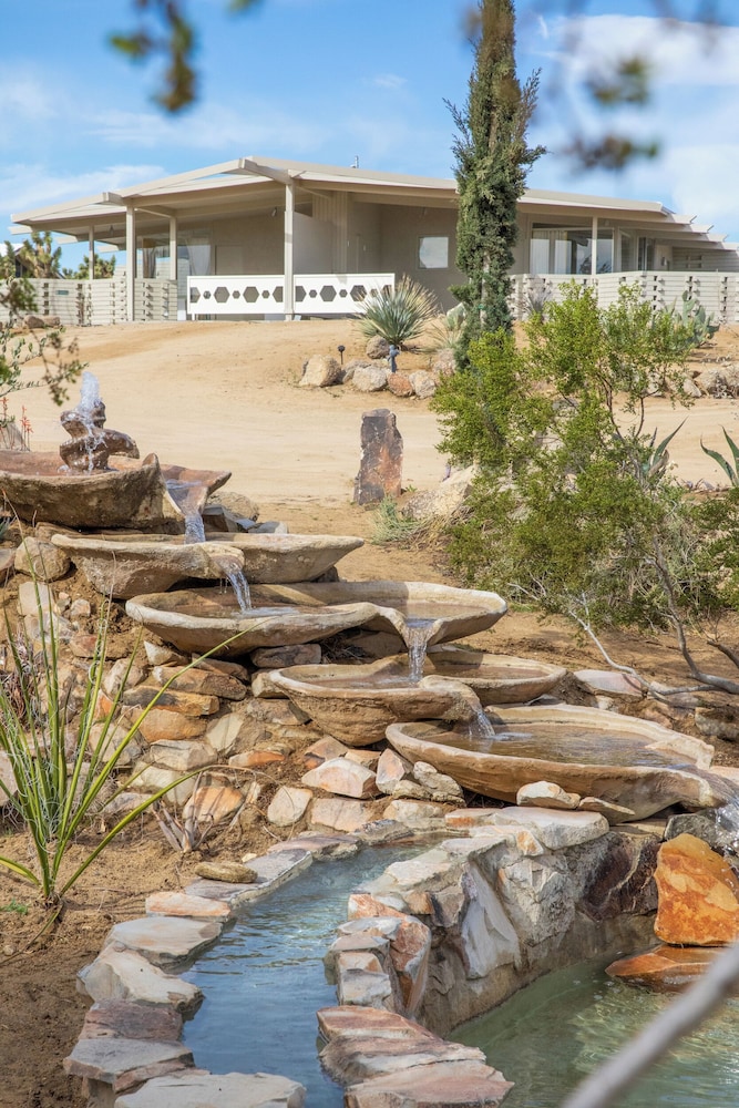 The Bungalows by Homestead Modern at The Joshua Tree Retreat Center - photo 86