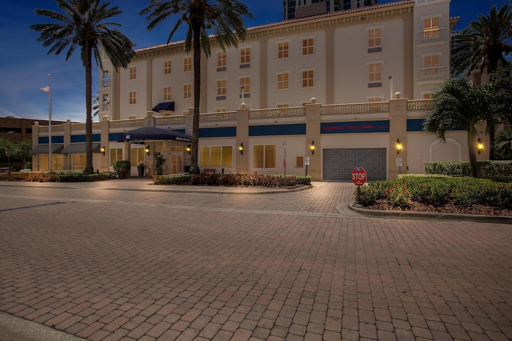 Hampton Inn & Suites St. Petersburg Downtown - featured photo