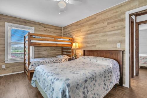Salty Dawg by Oak Island Accommodations - photo 35
