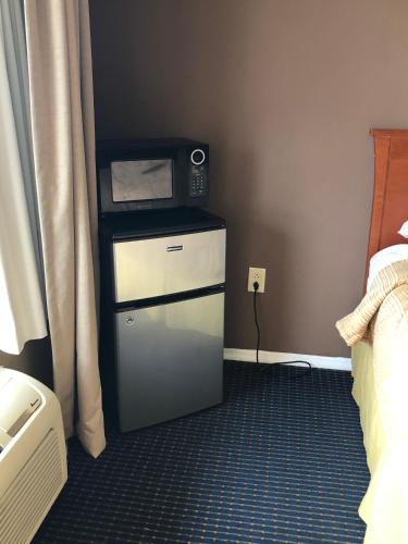 America's Best Inn - photo 52