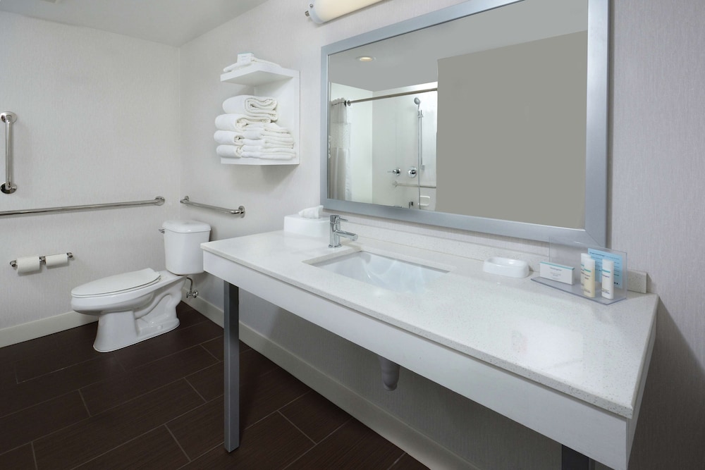 Hampton Inn High Point - photo 25