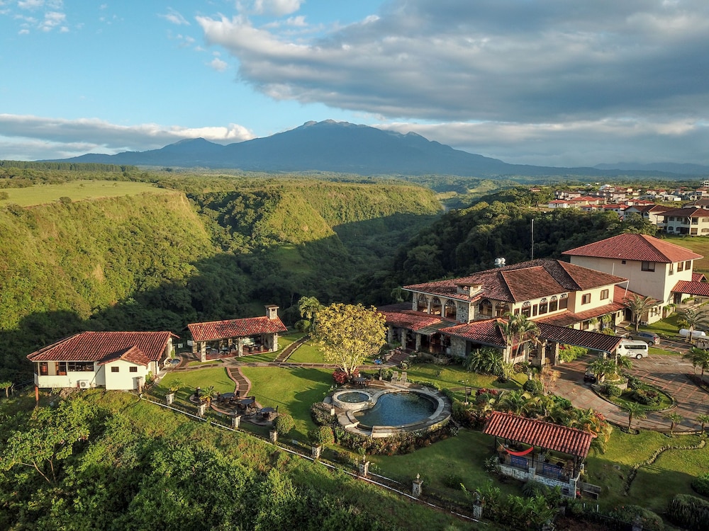 Hacienda Los Molinos Boutique Hotel in Alto Boquete, Panama