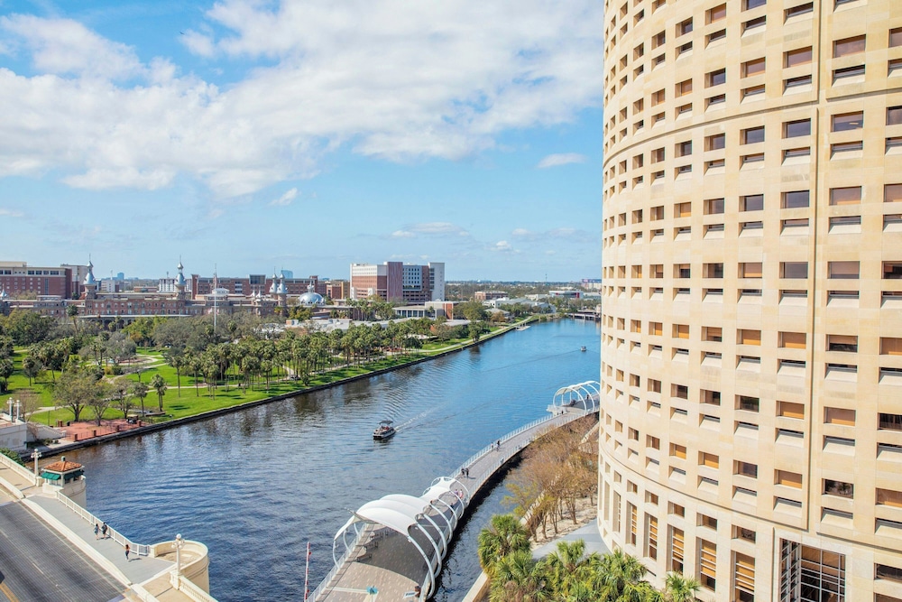Aloft Tampa Downtown - photo 41