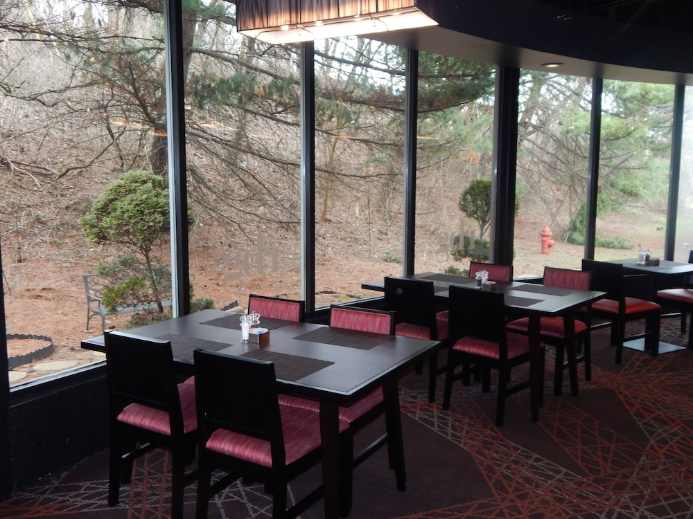 Ramada by Wyndham Beaver Falls - photo 16