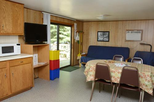 Riverside Resort - photo 27