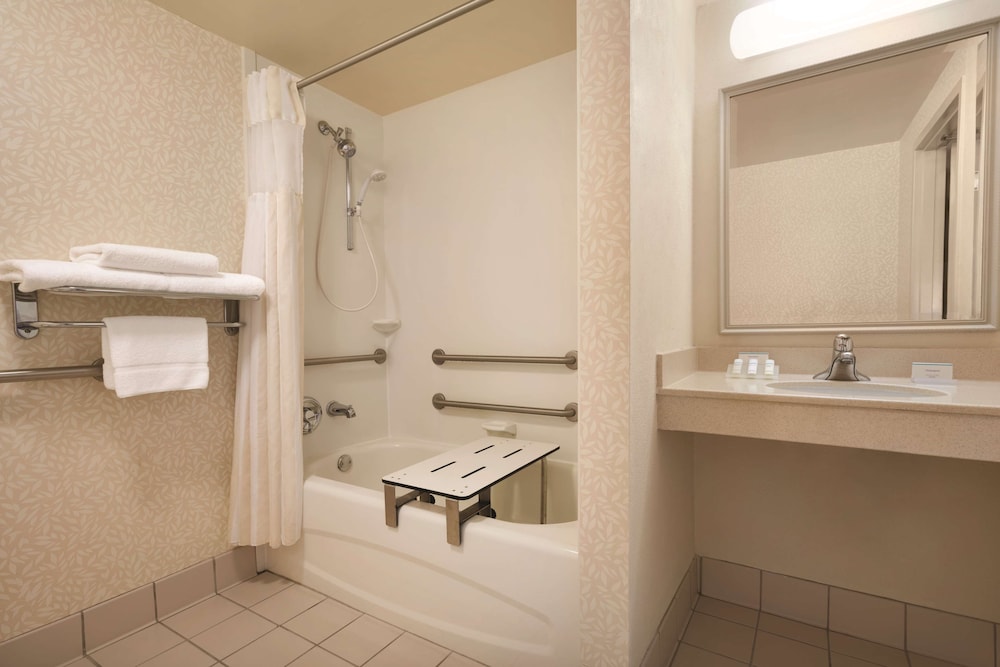 Hilton Garden Inn Wilkes Barre - photo 20