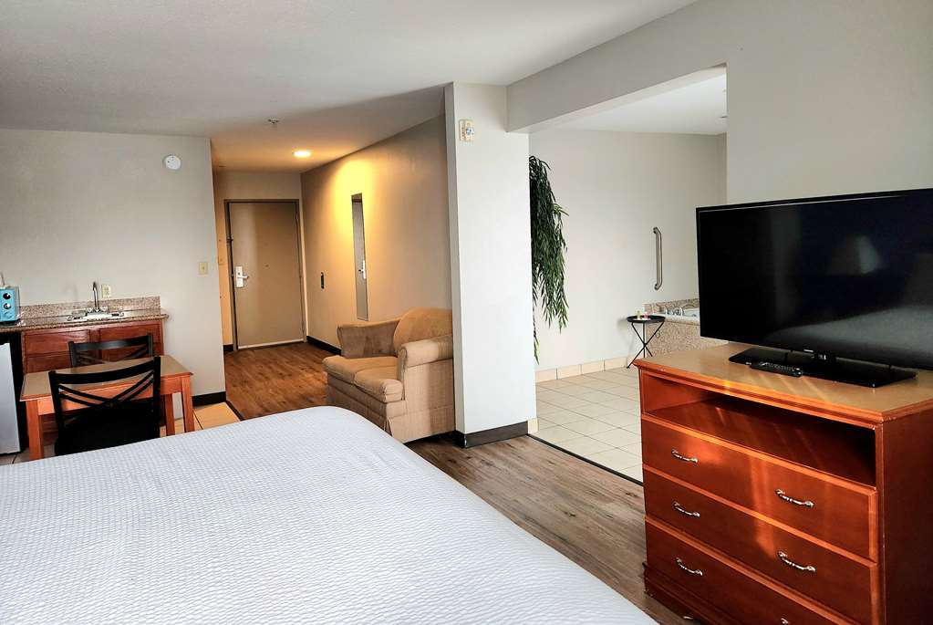 Days Inn & Suites by Wyndham Thibodaux - photo 20