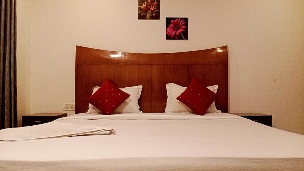 Deepak Hotel — Meerut — photo 5