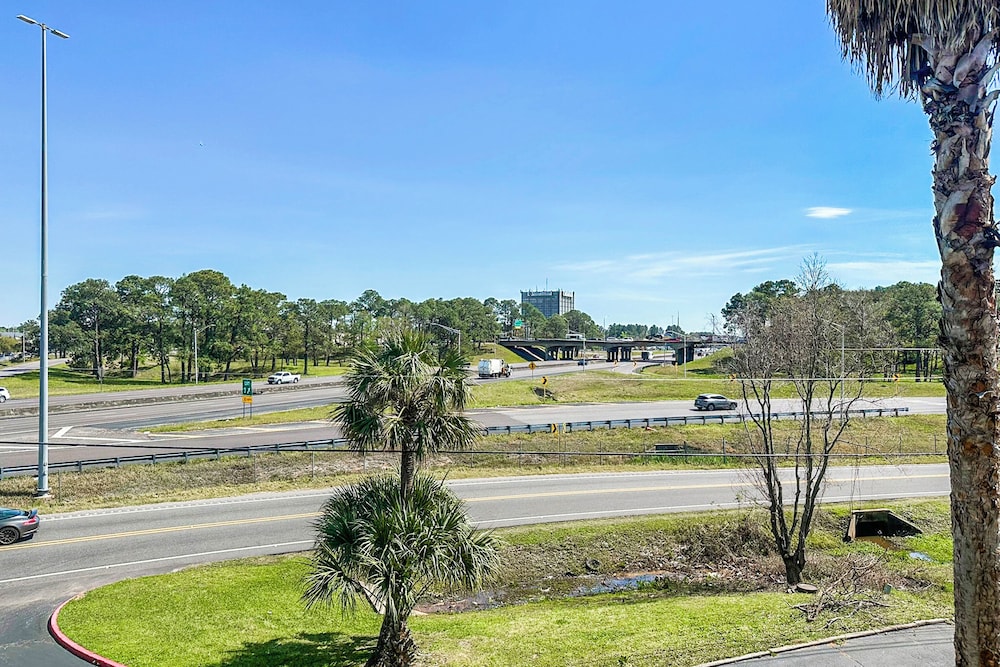 OYO Hotel Mobile AL I 65 at Airport Blvd - photo 126