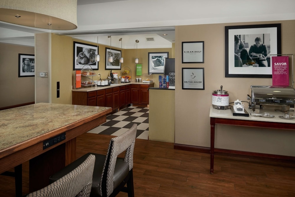 Hampton Inn Shelbyville - photo 23