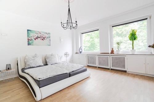 Top Ausstattung Netflix WLAN City Central Station — 4-Star Luxury Hotel in Krefeld, Germany