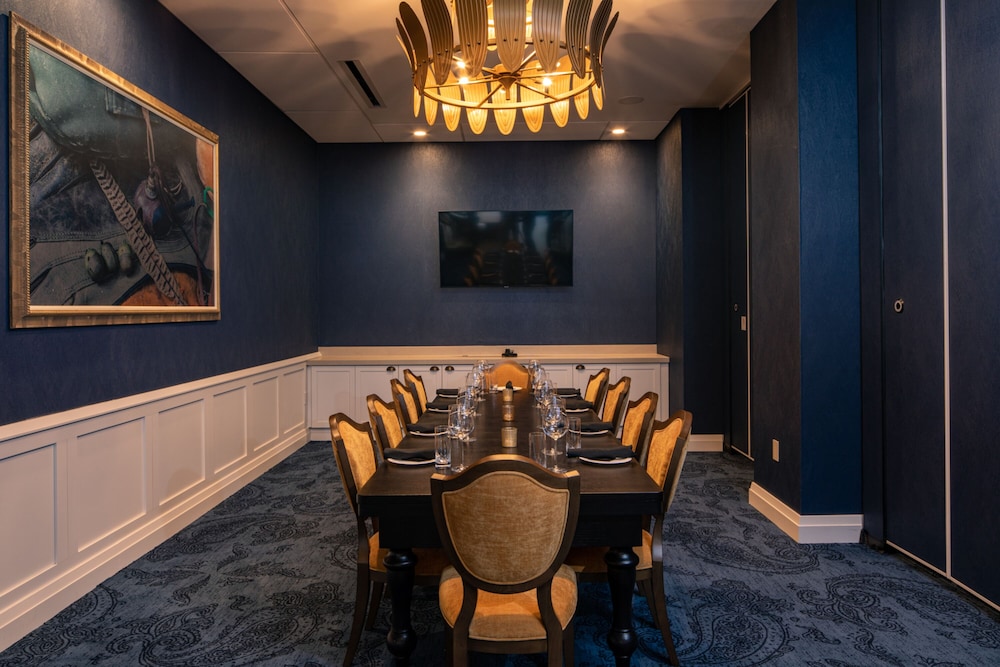 The Peregrine Omaha Downtown Curio Collection by Hilton - photo 85