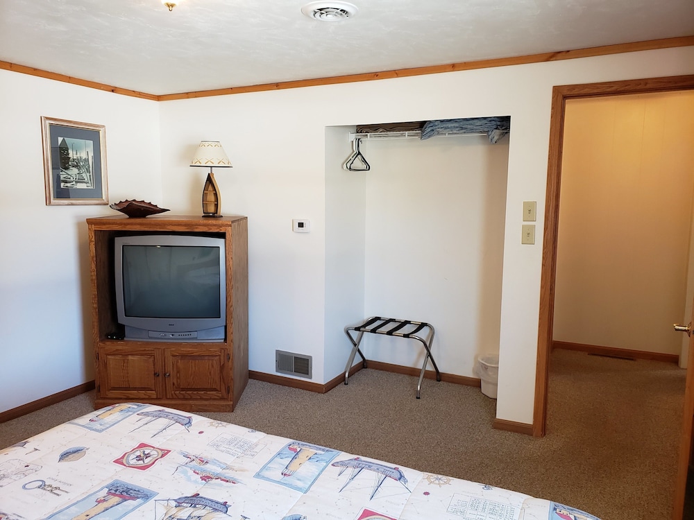 Algoma Beach Motel - photo 39