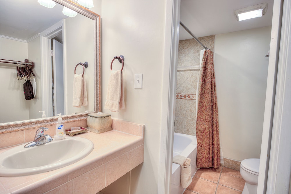 La Fiesta Ocean Inn And Suites - photo 48