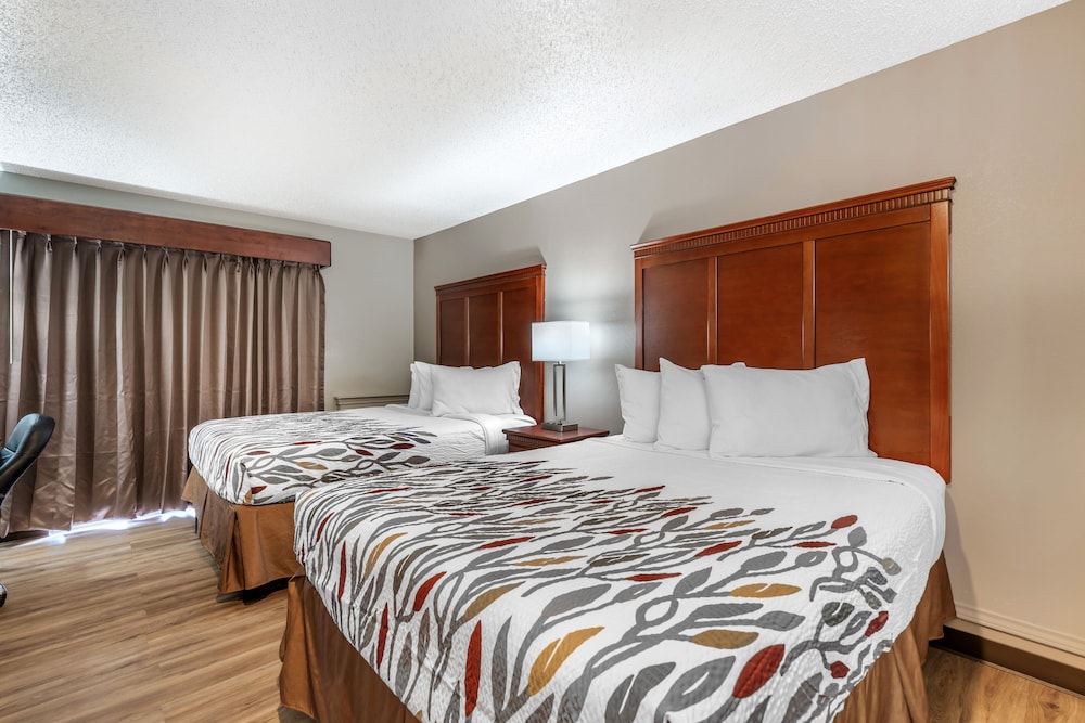 Red Roof Inn & Suites Sulphur Springs - photo 18