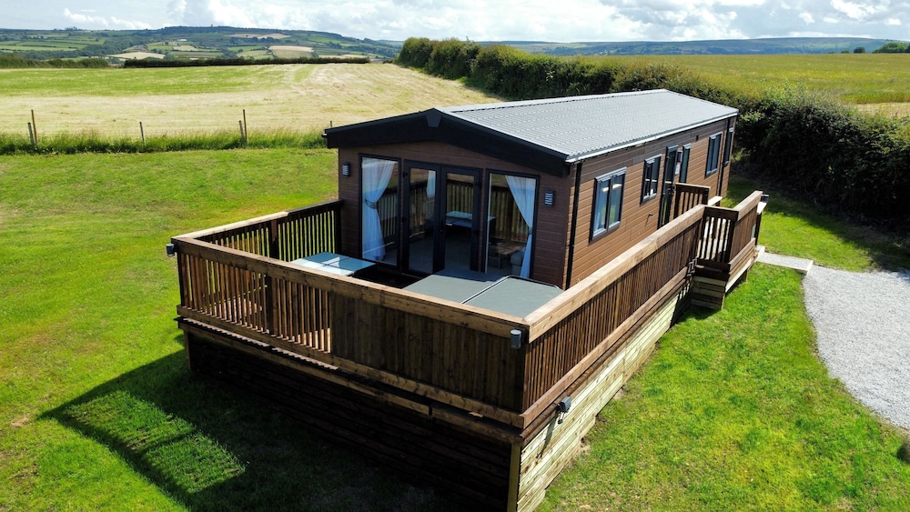 Aspen Lodge — 4-Star Luxury Hotel in Whitby, United Kingdom