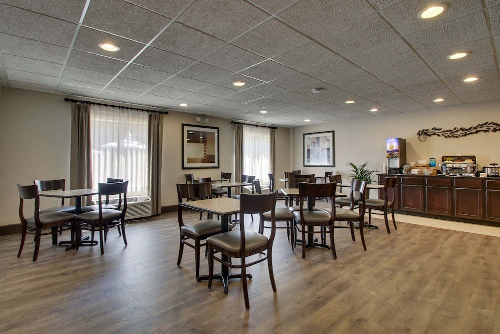 Greenfield Inn & Suites Owensboro KY Airport - photo 30