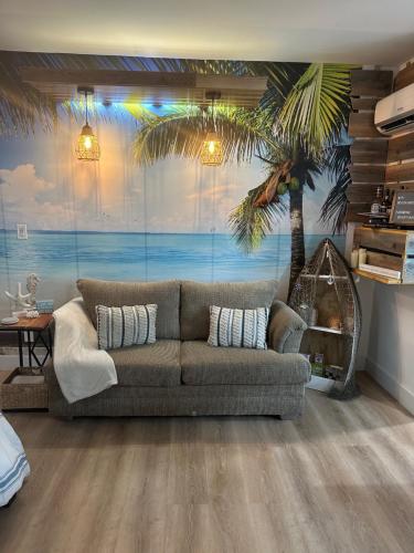 Studio Apartment 5 minutes from beach — 4-Star Luxury Hotel in St. Petersburg, United States