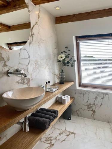 Cosy Penthouse with Rooftop Canalhouse Majestic