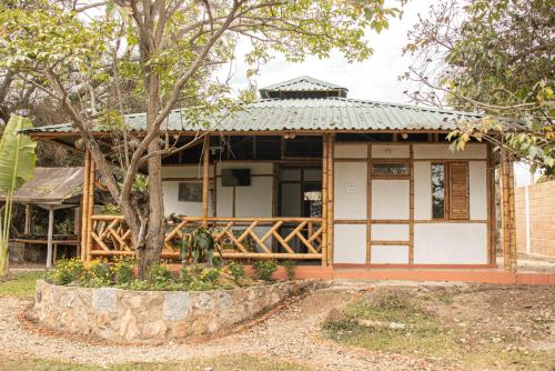 Cabaña Familiar En Ecoparquechinauta Piscina Granja Juegos Pesca Restaurante in Fusagasuga, Colombia
