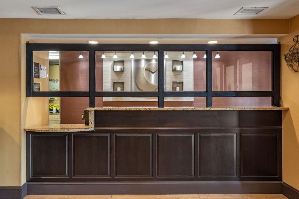 Comfort Inn Biltmore West - photo 4