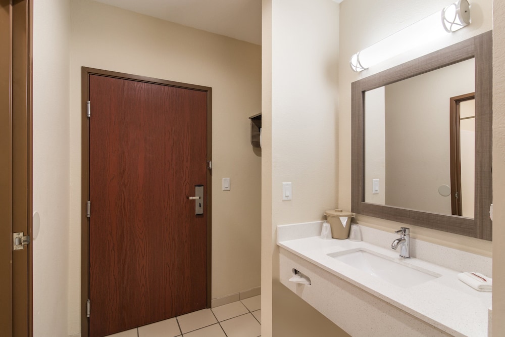 Red Roof Inn Panama City - photo 29