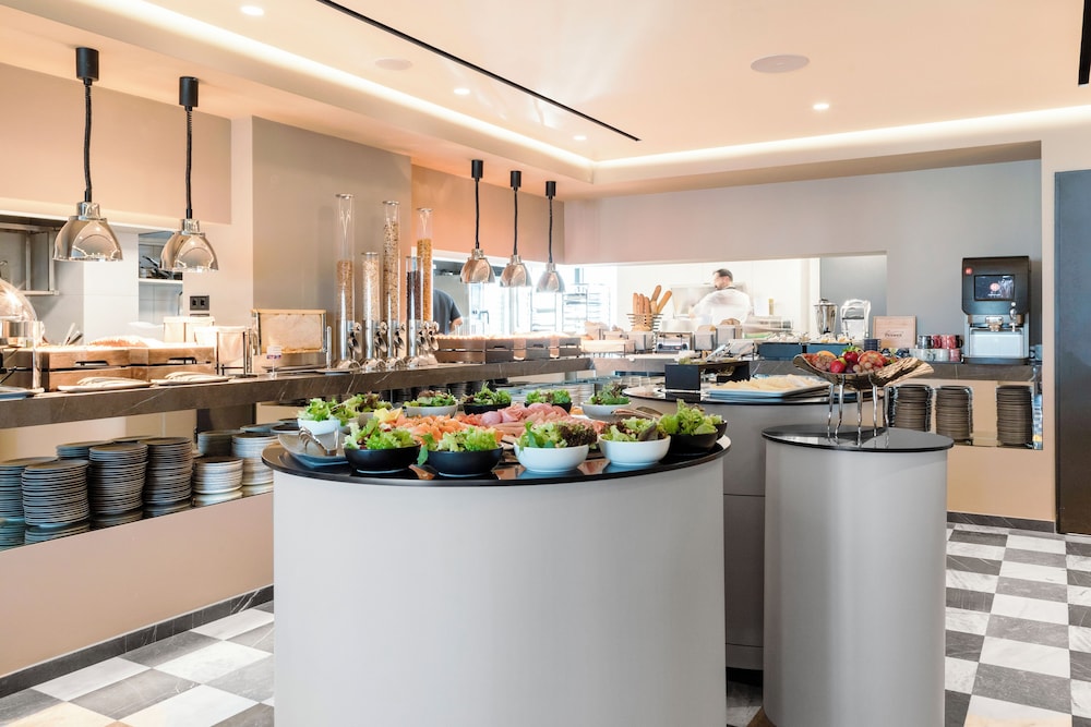 מזון ומשקאות