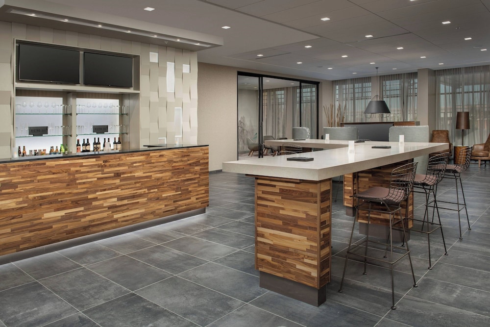 Courtyard by Marriott Portland East - photo 28