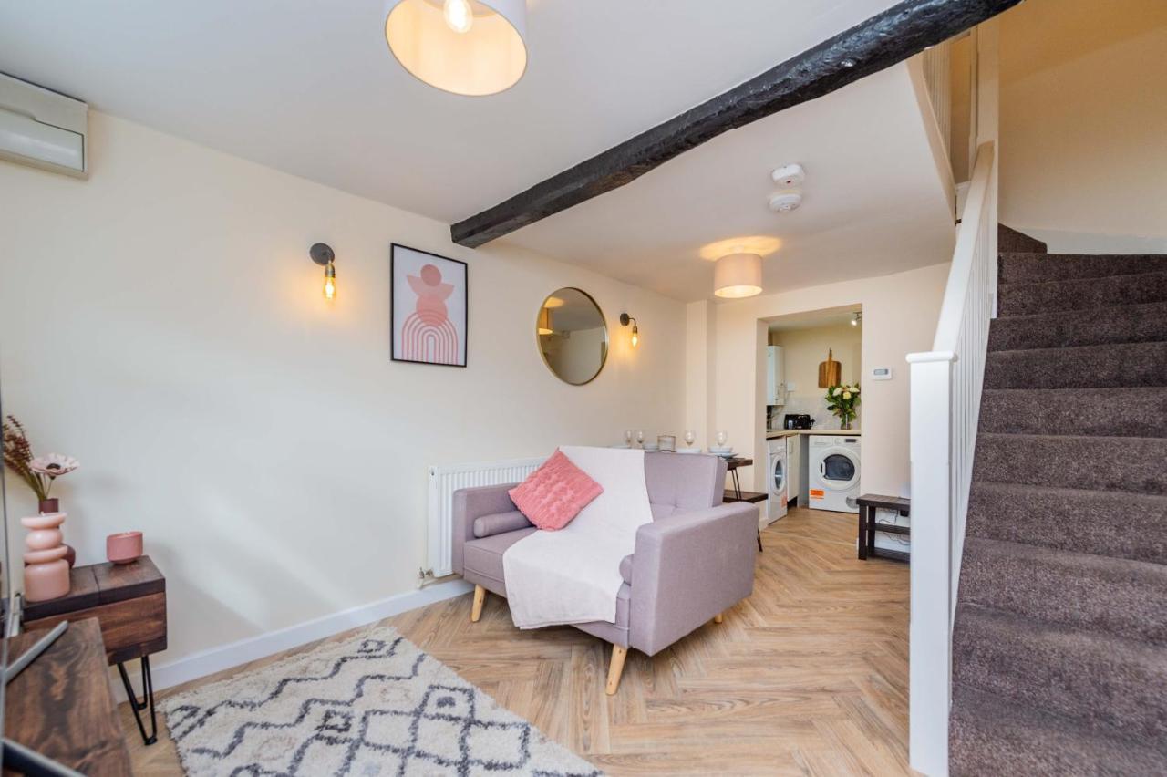 Coton Hill Shrewsbury Cottage — 4-Star Luxury Hotel in Shrewsbury, United Kingdom