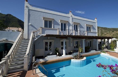Turkiscu Room & Breakfast — hotel in Malfa