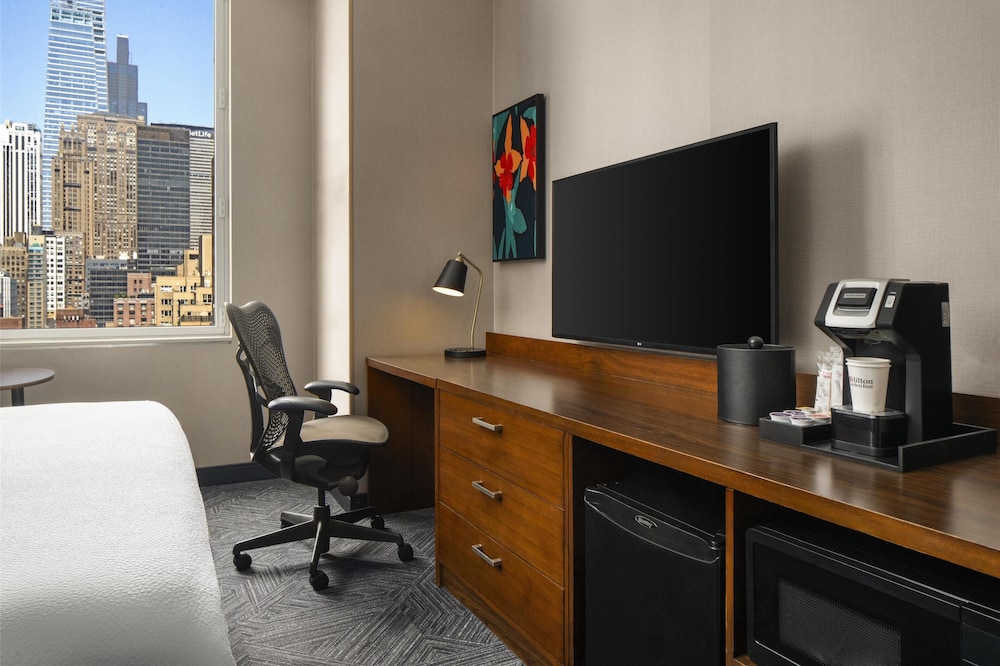 Hilton Garden Inn New York Midtown Park Ave - photo 12