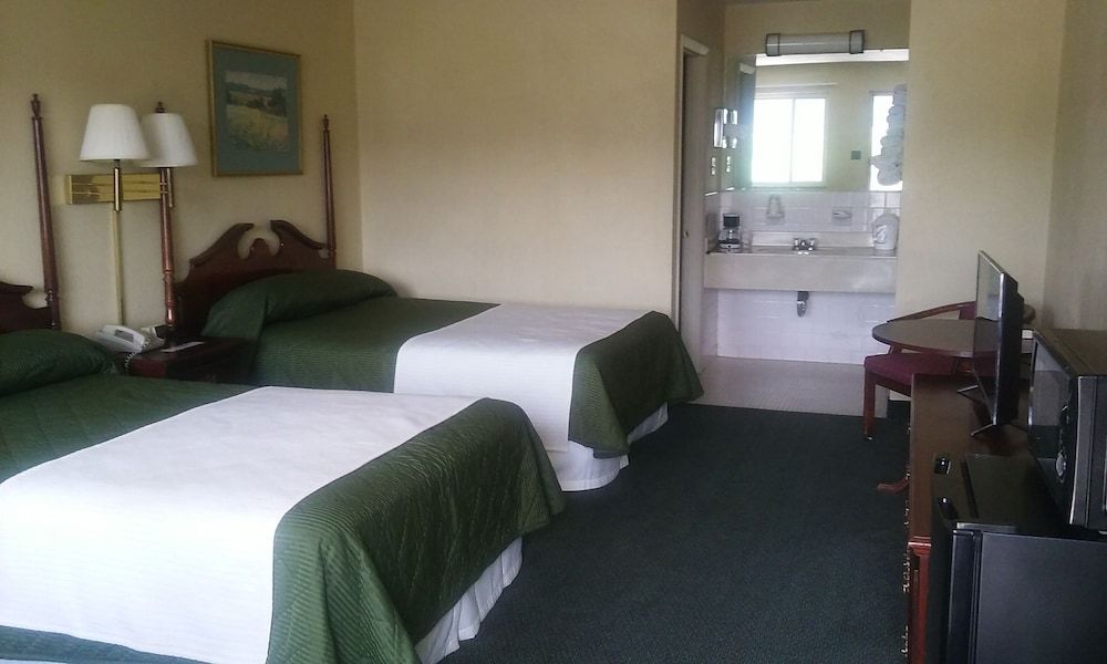 Sutton Lane Motel - photo 14