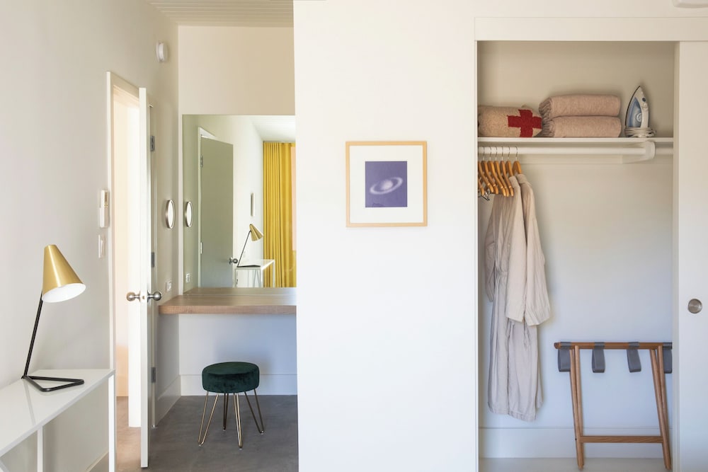 The Bungalows by Homestead Modern at The Joshua Tree Retreat Center - photo 8