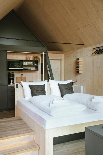 Wiesengluck Tiny House Hotel — Heilbad Heiligenstadt — photo 3