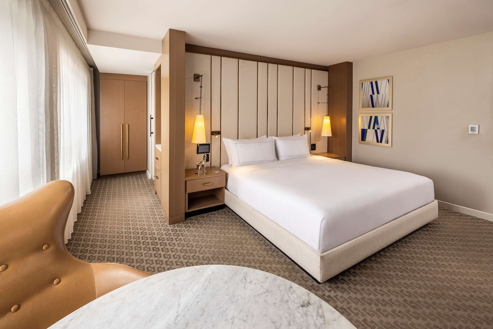 The Statler Dallas Curio Collection By Hilton - photo 21