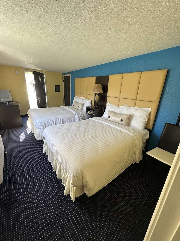 Americas Best Value Inn North Kingstown - photo 16