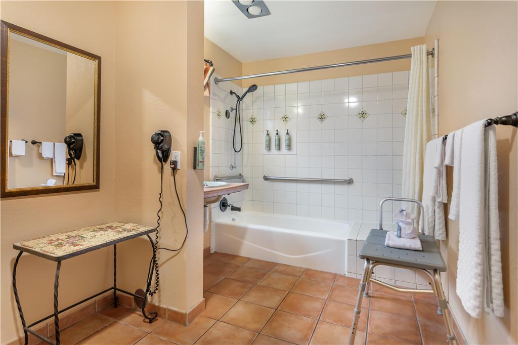 Best Western Rose Garden Inn - photo 39