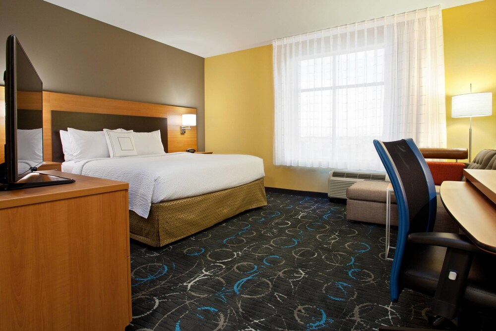 TownePlace Suites by Marriott Carlsbad - photo 8