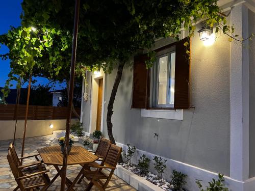 Villa Anthea — 4-Star Luxury Hotel in Argostolion, Greece