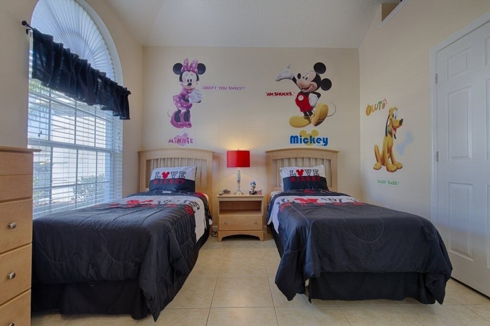 Resort 5 Bed Private Pool & Spa Game Room Home 5 Bedroom Villa by RedAwning - photo 8